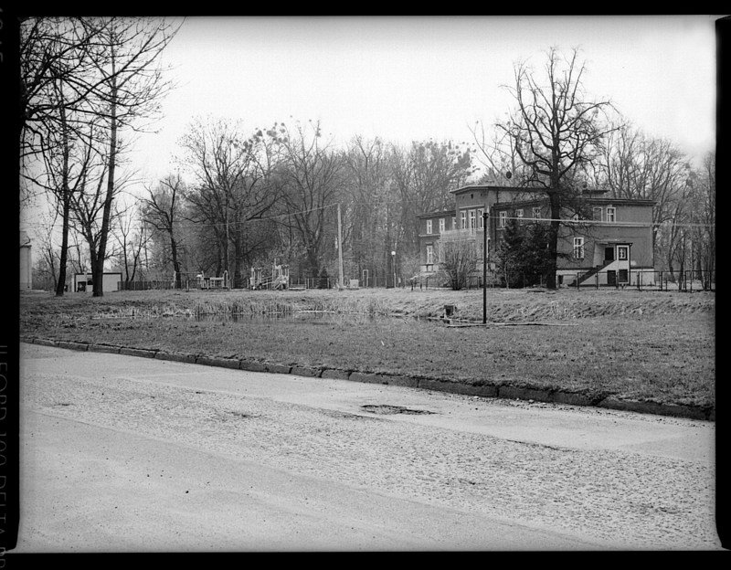 Scan-120426-0015.jpg